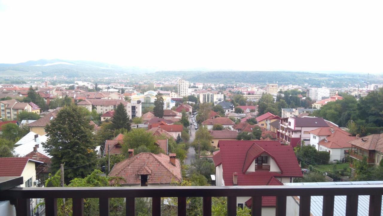 Hotel Panoramic Ramnicu Valcea Exterior photo