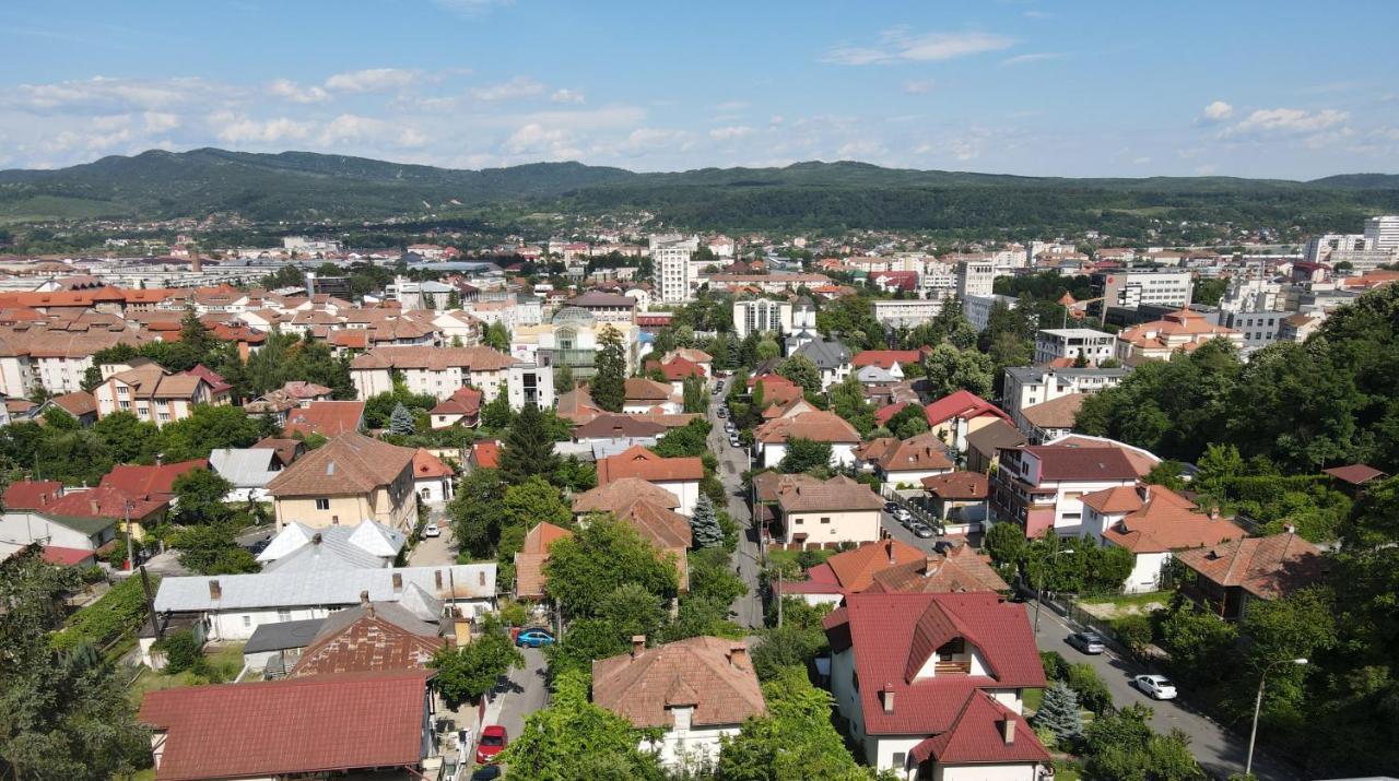 Hotel Panoramic Ramnicu Valcea Exterior photo