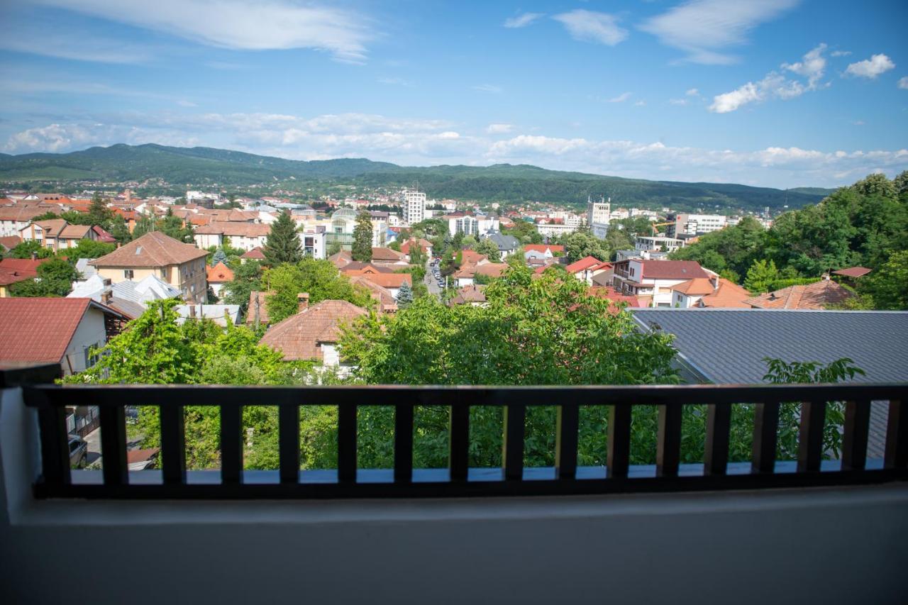 Hotel Panoramic Ramnicu Valcea Exterior photo